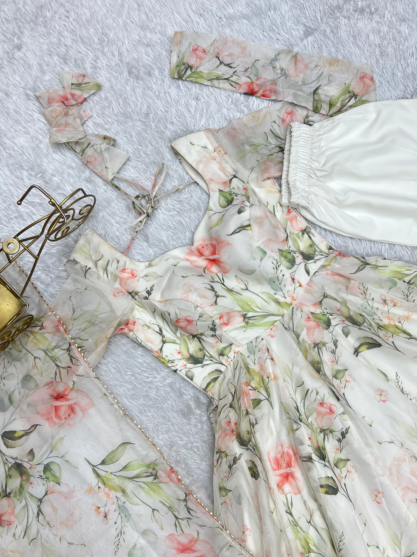 Biege Organza Silk Frok Style Suit Set
