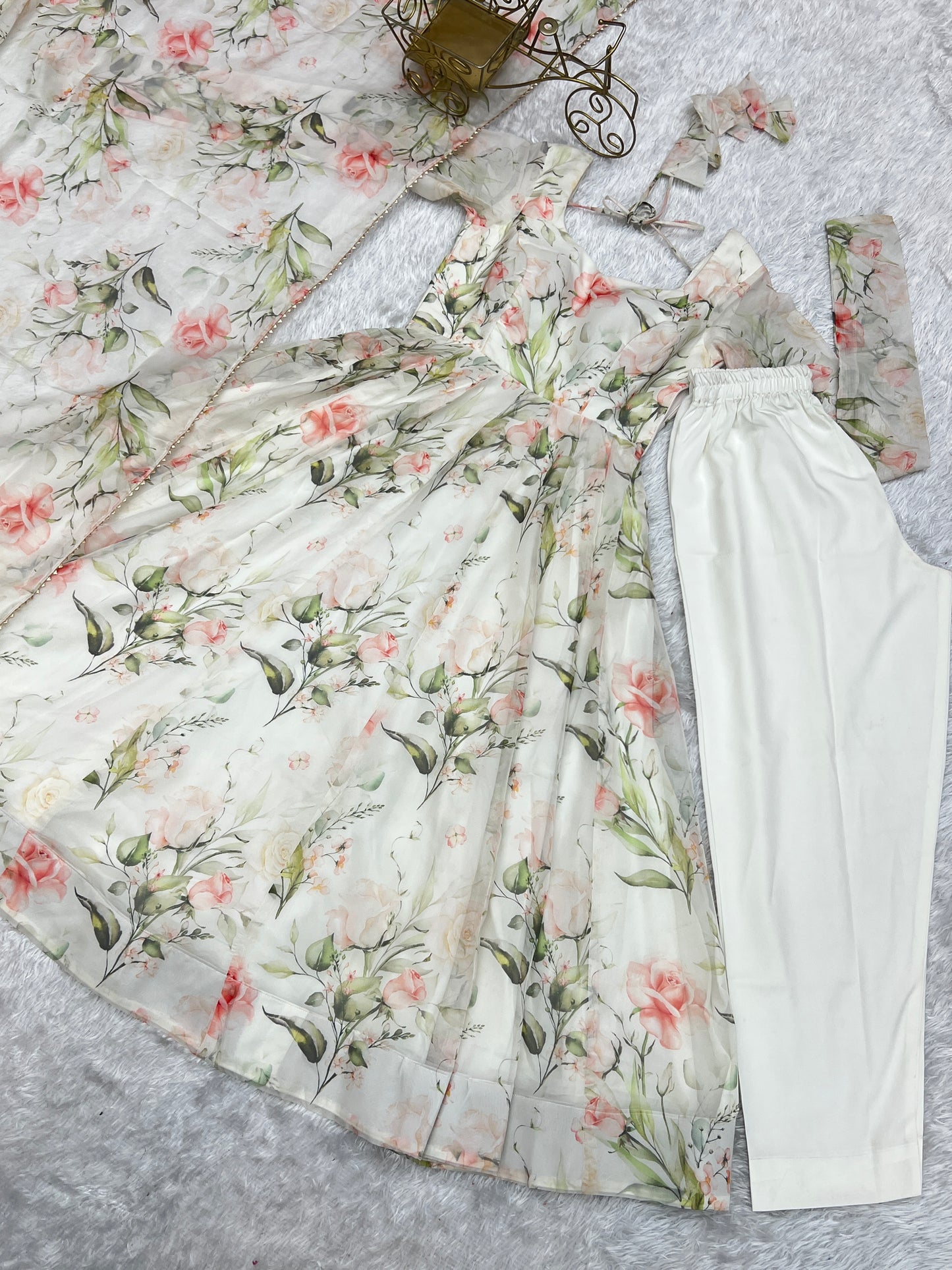 Biege Organza Silk Frok Style Suit Set
