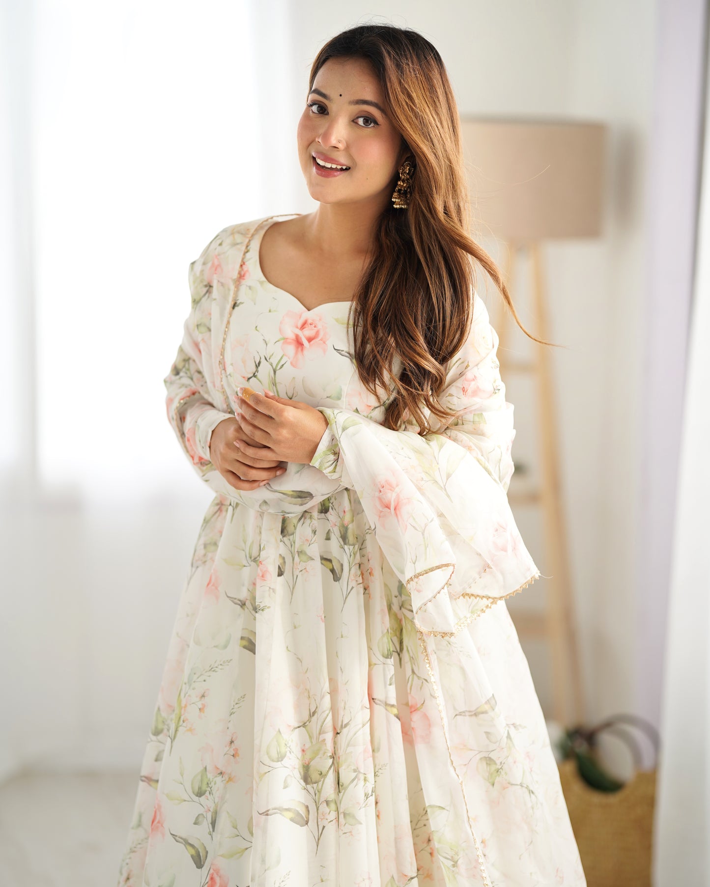 Biege Organza Silk Frok Style Suit Set