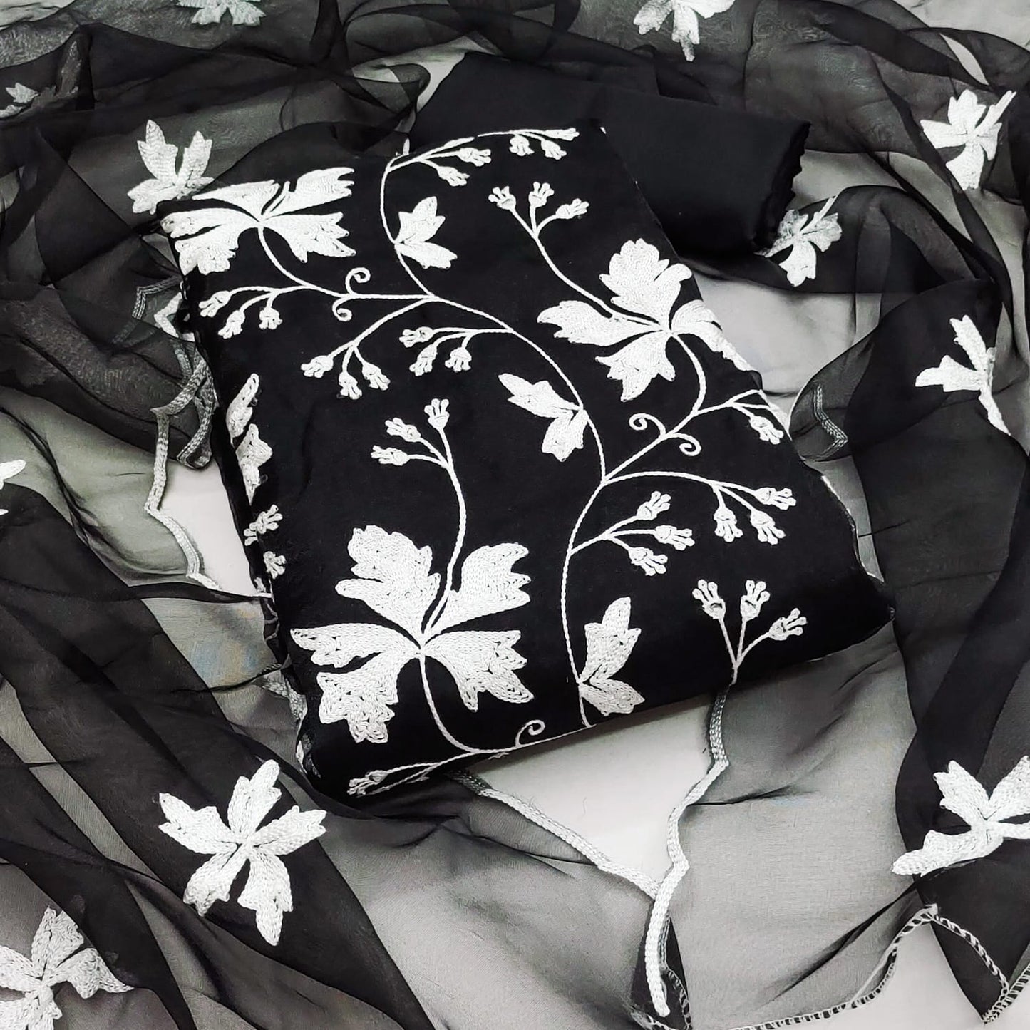 Designer Suit Heavy Organza Silk Febric With Inner And ChainStich Work