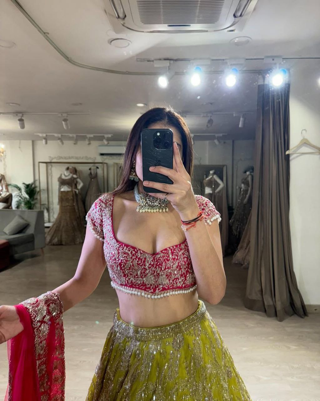 Wedding Wear perrot Color Georgette Shimmer Dori Work Heavy Sequins Lehenga Choli