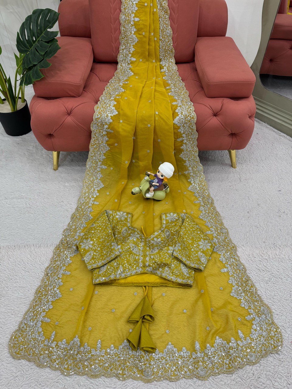 Tubby Silk Thred & Sequnce Work Saree & Mono Benglori Silk Blouse Fabric