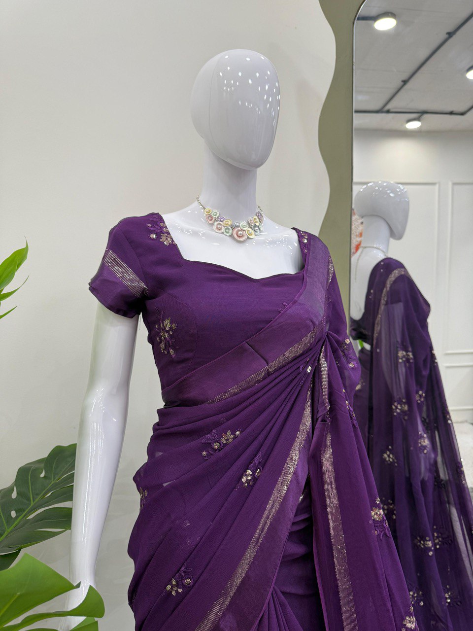 Designer Viscous Patta Thred & Sequnce Work Saree Blouse