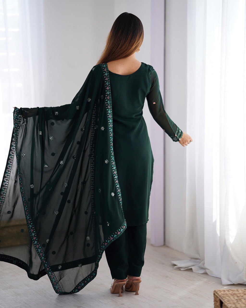 Heavy Georgette Embroidary Worked Straight Cut Suit