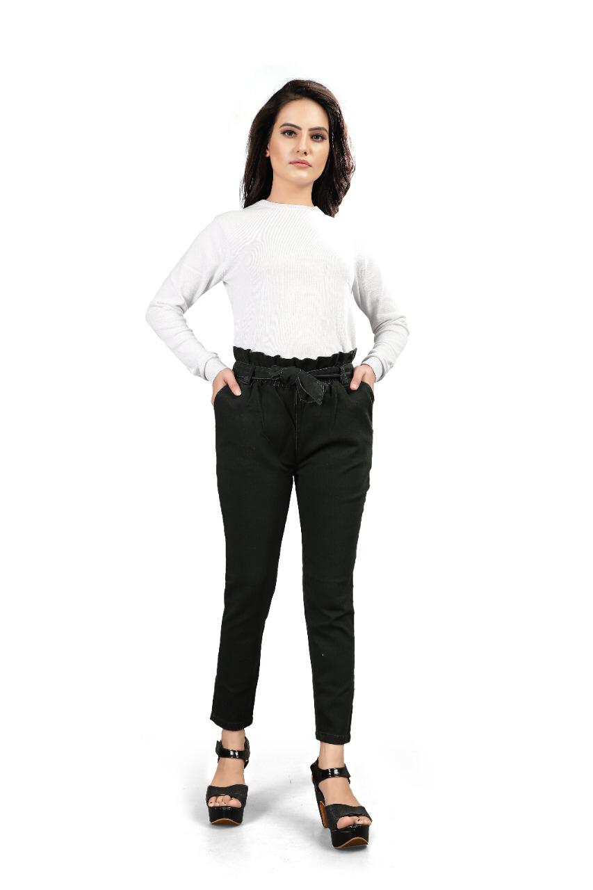 Refreshing Black Color Running Wear Knockout Denim Pant