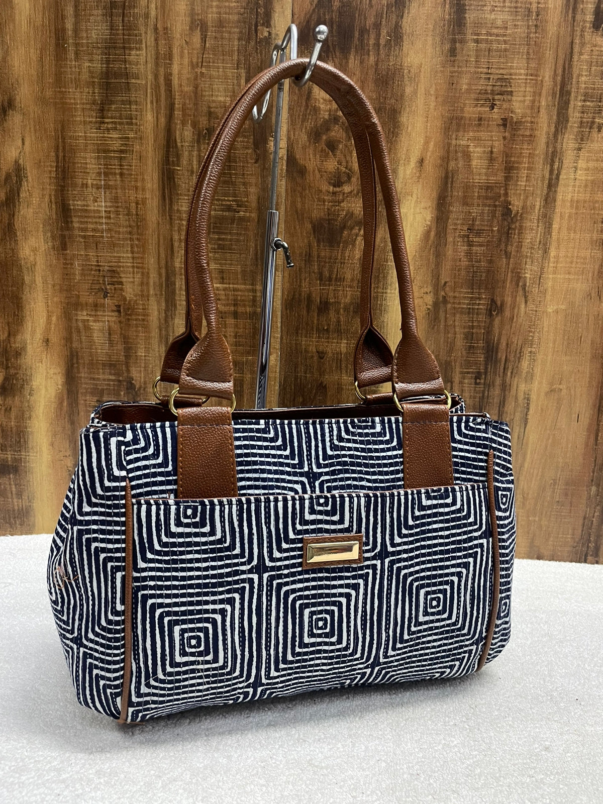 Ladies Wear handbag with Beautiful Design