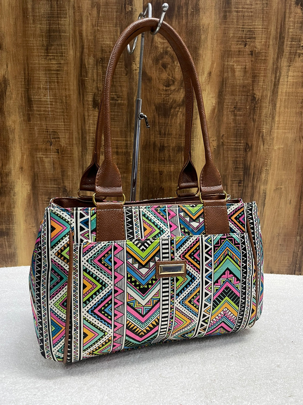 Ladies Wear handbag with Beautiful Design