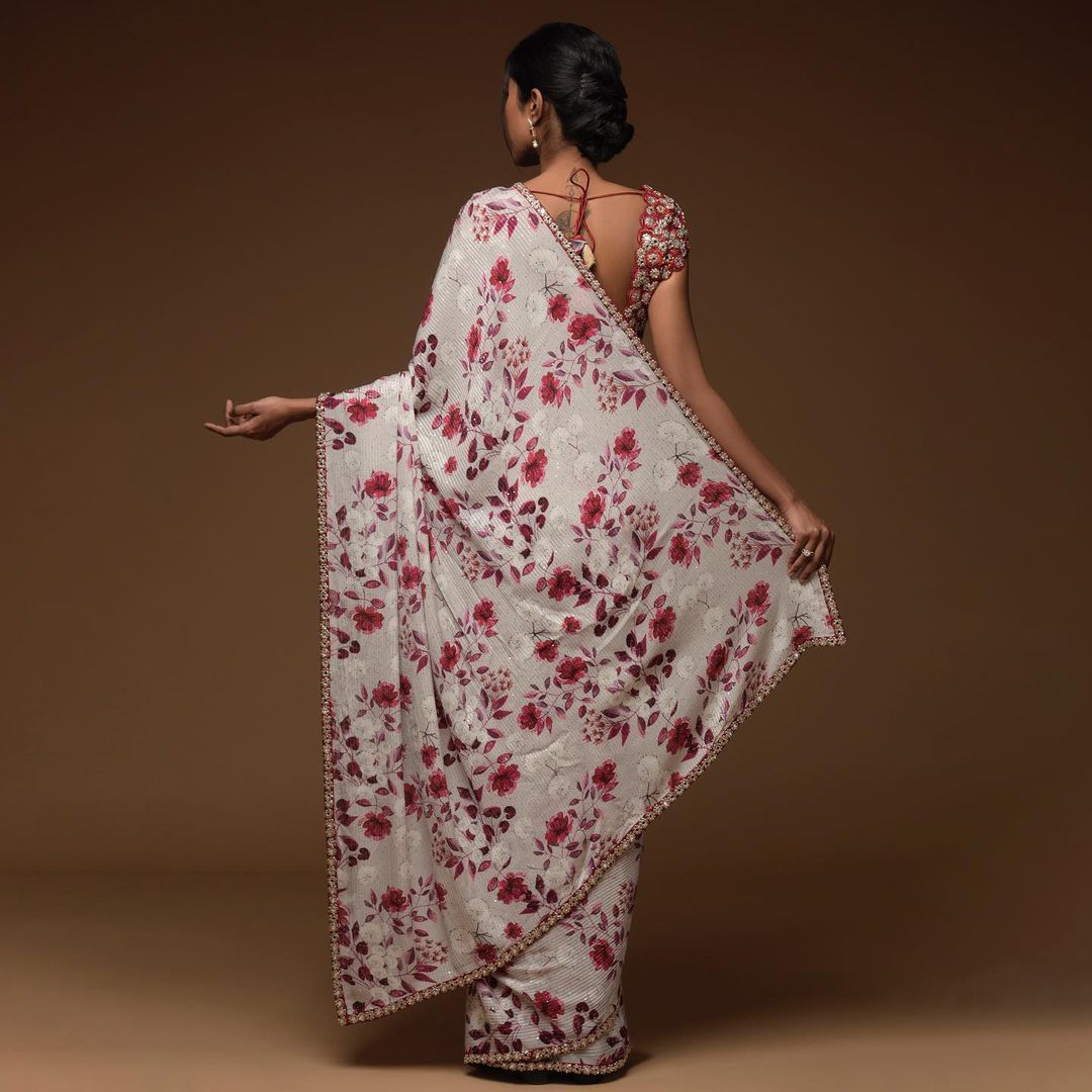 Wonderful Flower Printed Georgette And Sequence Embroidary Worked Saree Mirror Unstiched Blouse