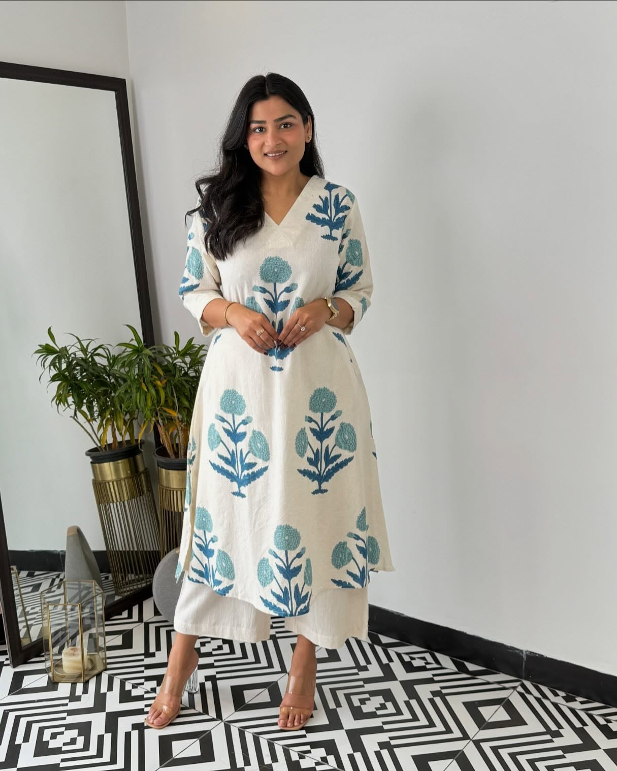 Glemrous Off White Printed Outfite For Women