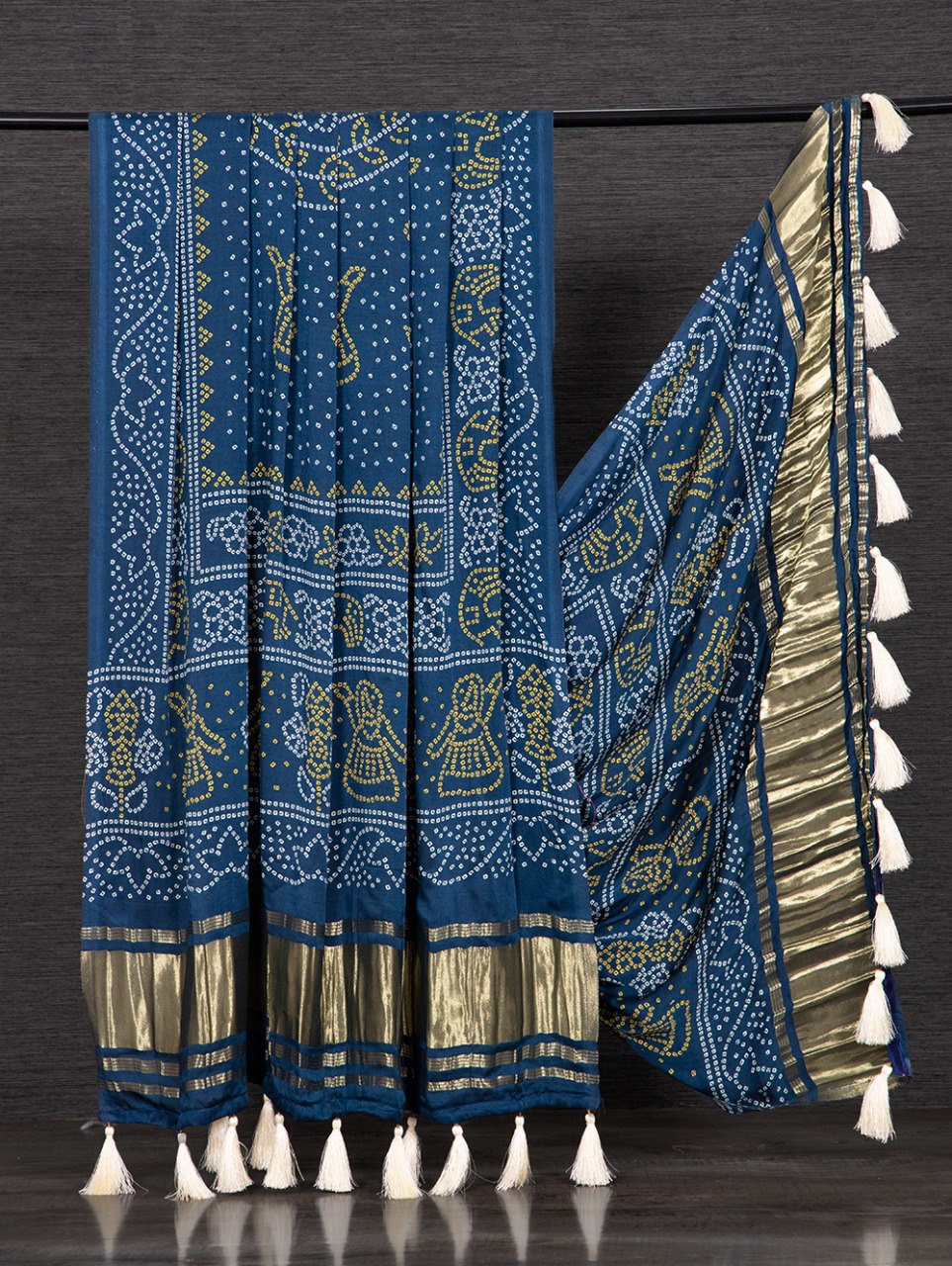 Pure Gujji Silk Bandhani Print Dupatta With Tassels