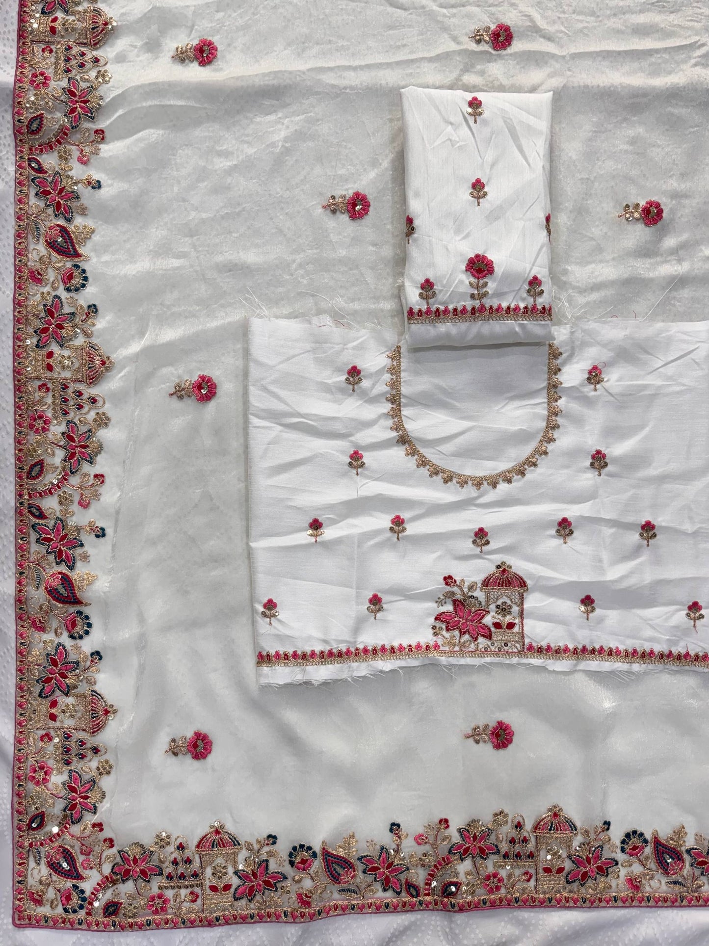 New Trending Party Wear Soft Fendy Chiffon Silk Saree