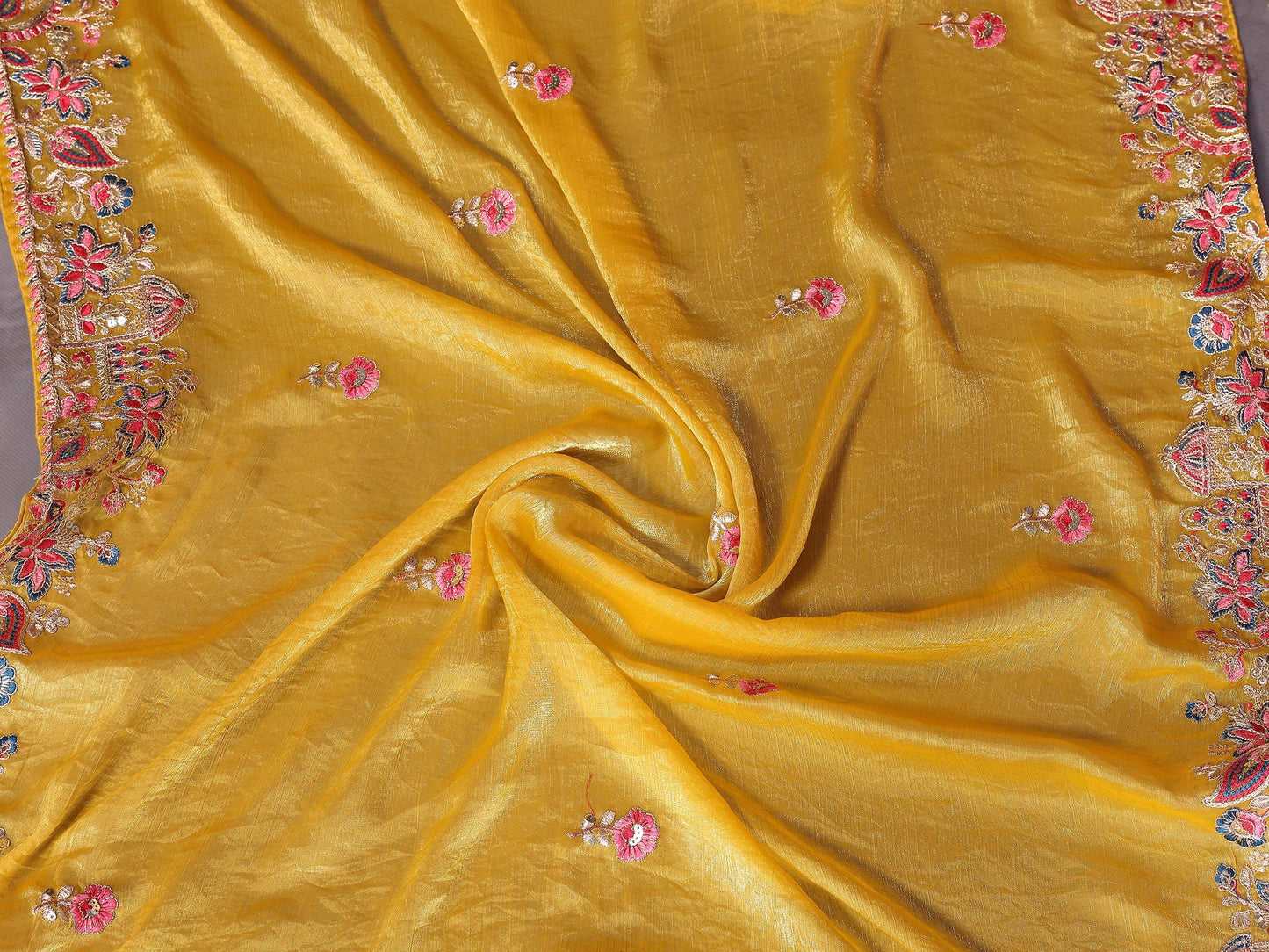 New Trending Party Wear Soft Fendy Chiffon Silk Saree