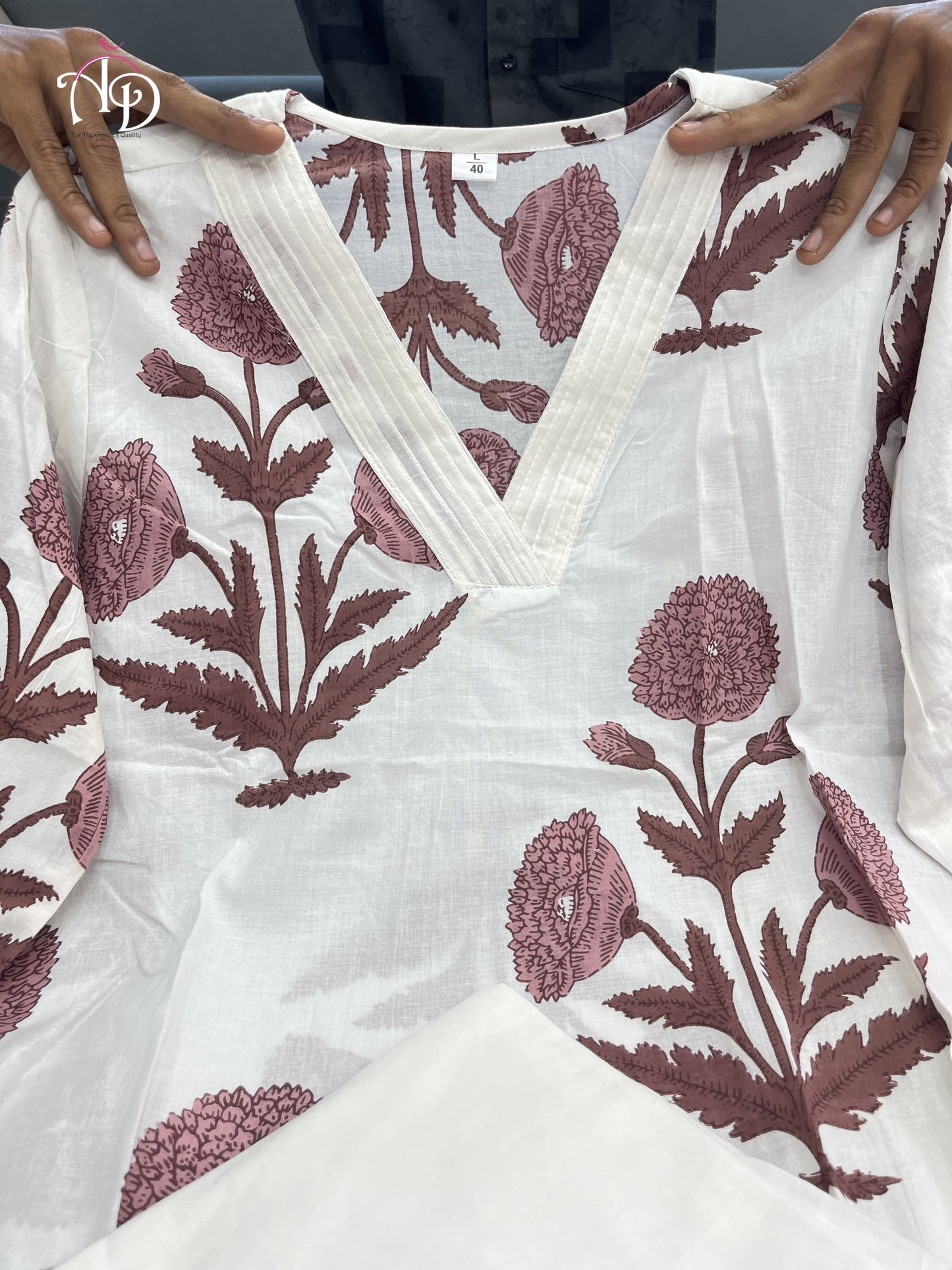 Glemrous Off White Printed Outfite For Women