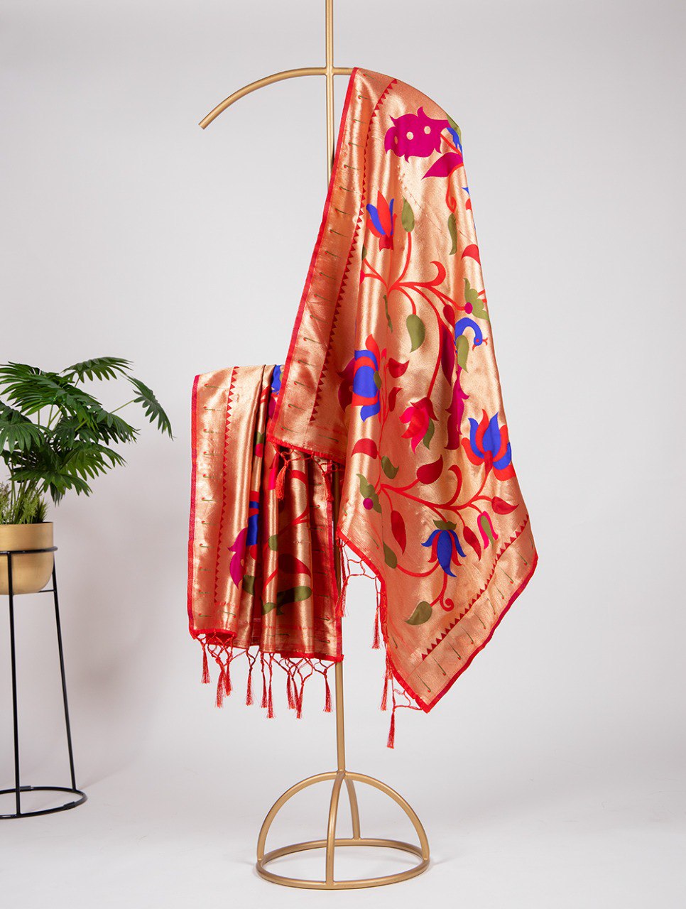 Classic Jacquard Pathani Dupatta With Intricate Zari Weaving and Elegant Tassels