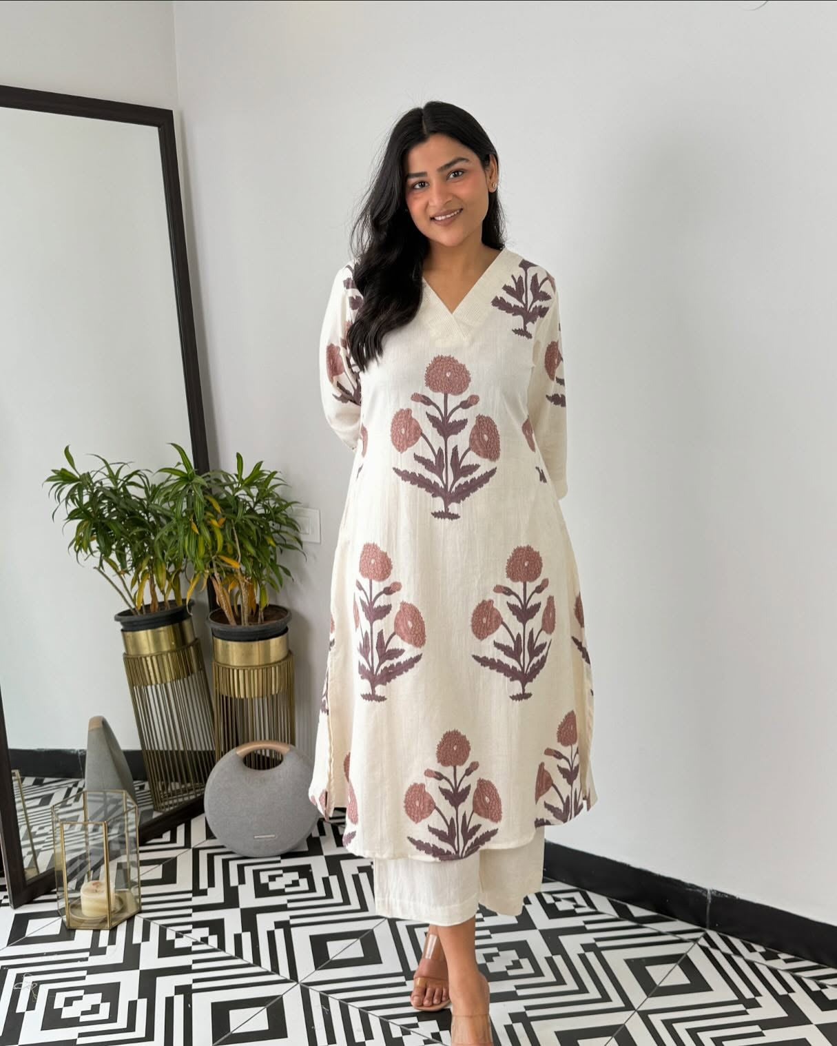 Glemrous Off White Printed Outfite For Women