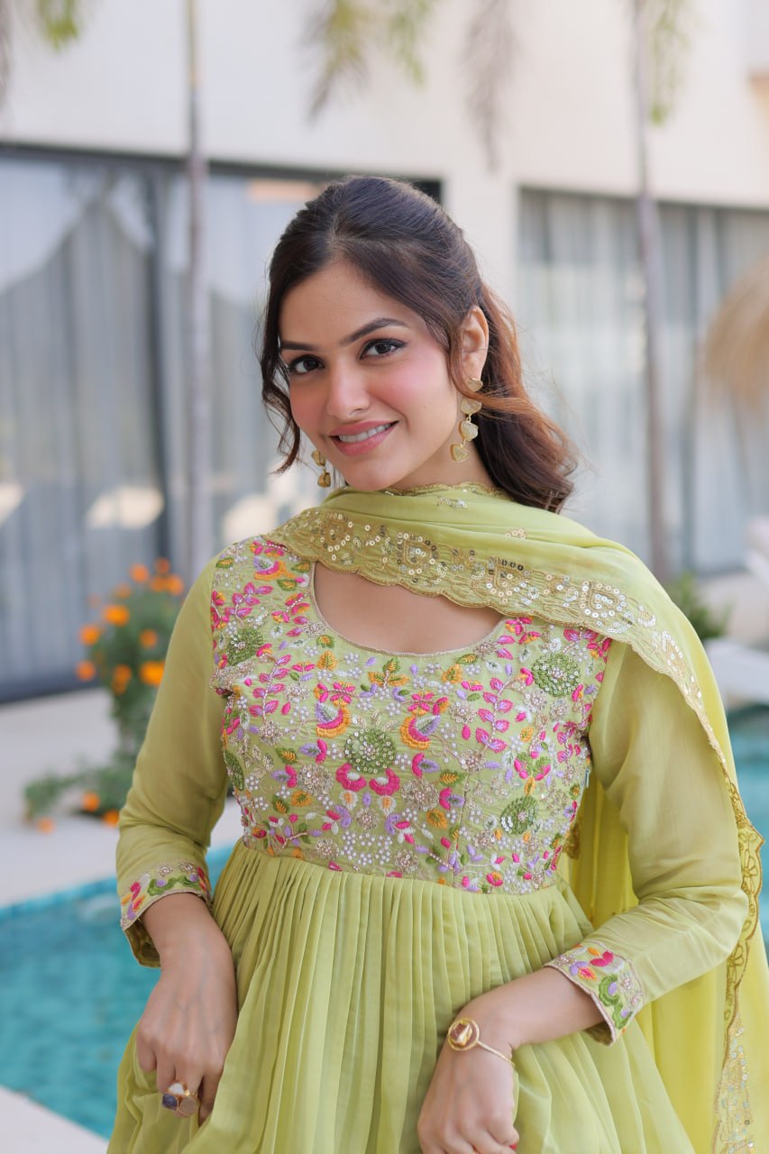 Women's New Trendy  Embroidered Anarkali Suit Set with Dupatta