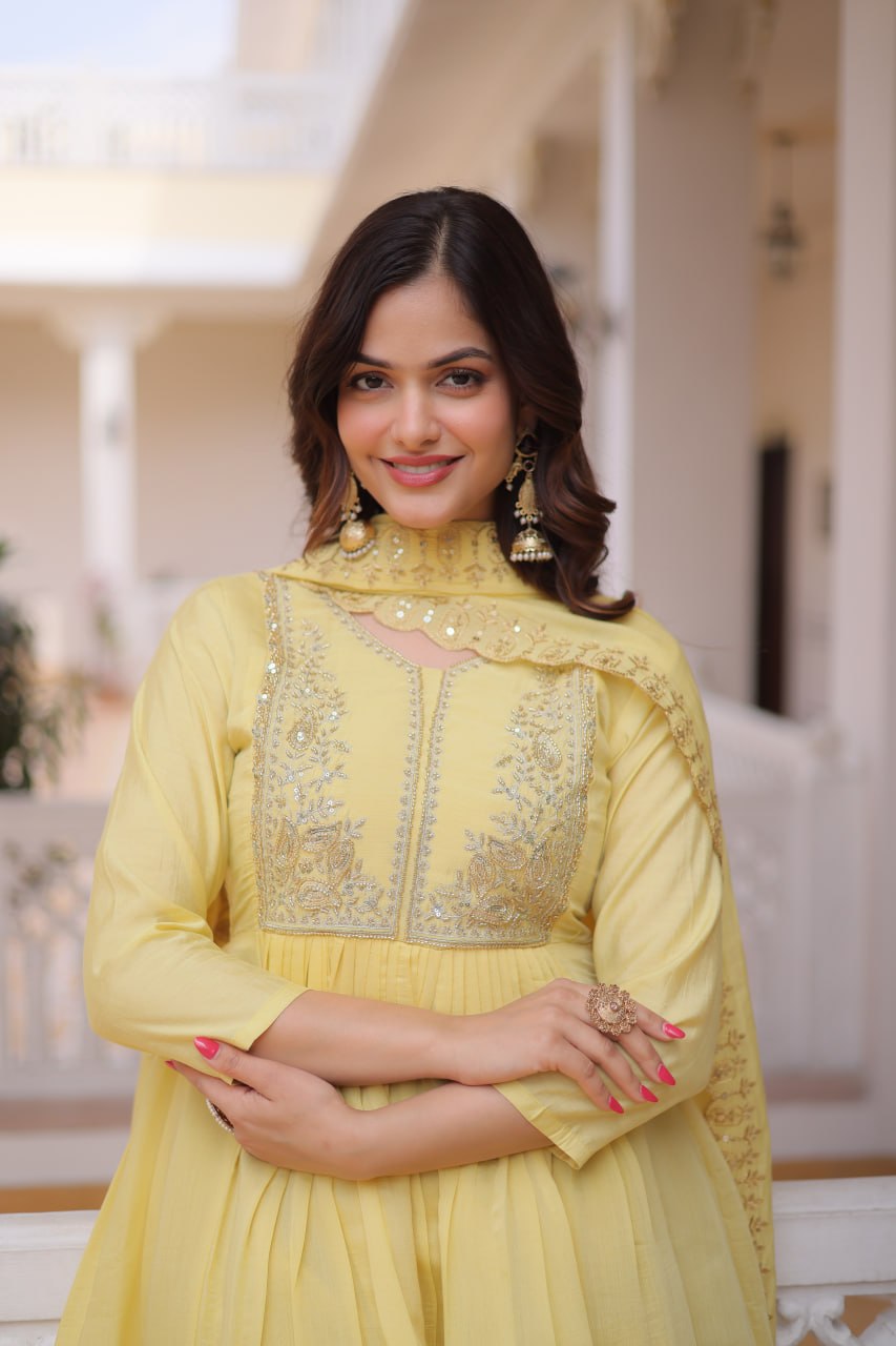 New Latest Trendy Embroidered Ethnic Suit Set for Women