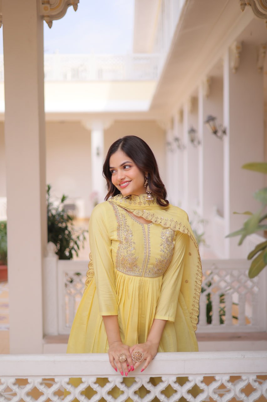 New Latest Trendy Embroidered Ethnic Suit Set for Women