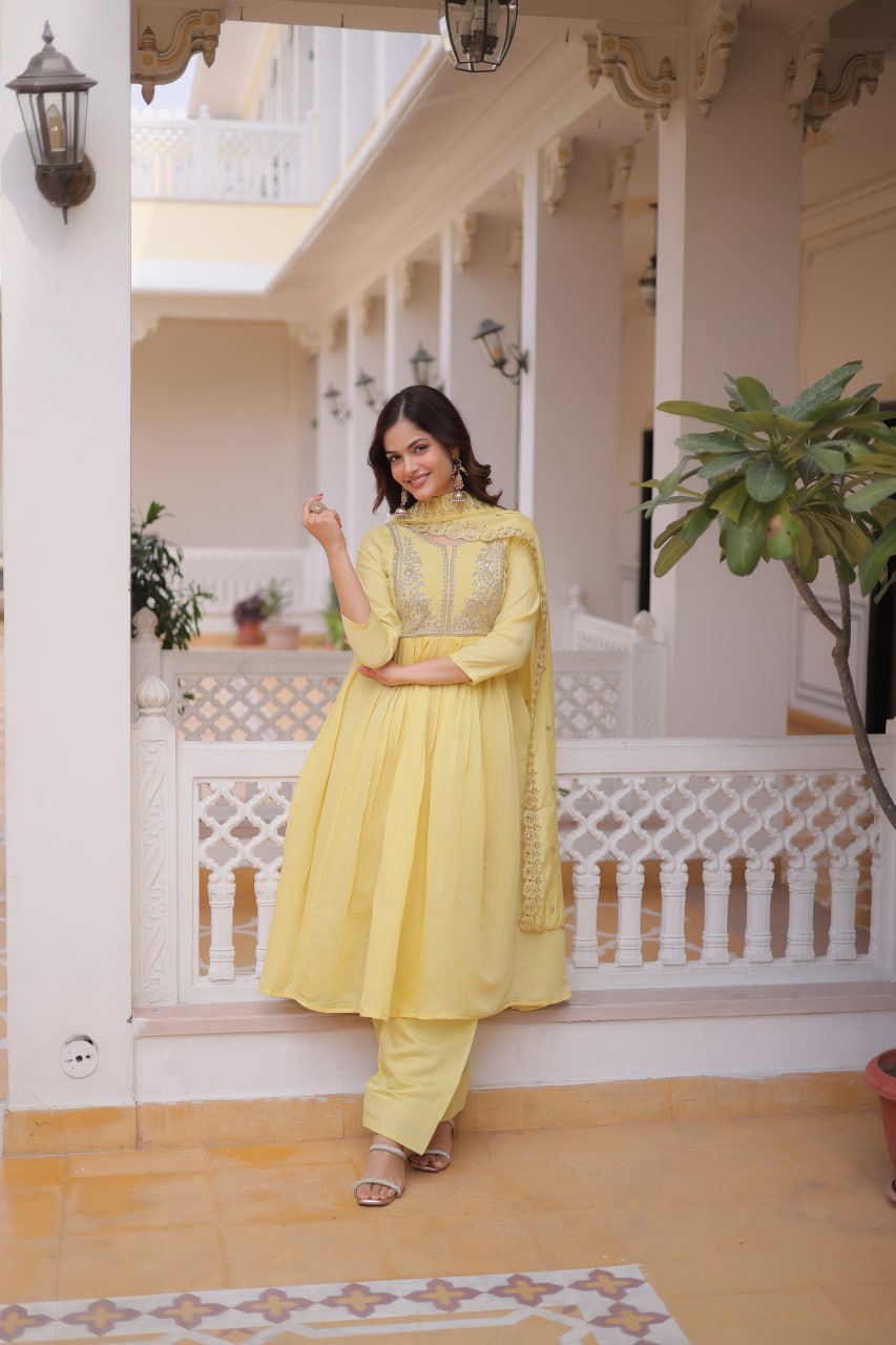 New Latest Trendy Embroidered Ethnic Suit Set for Women