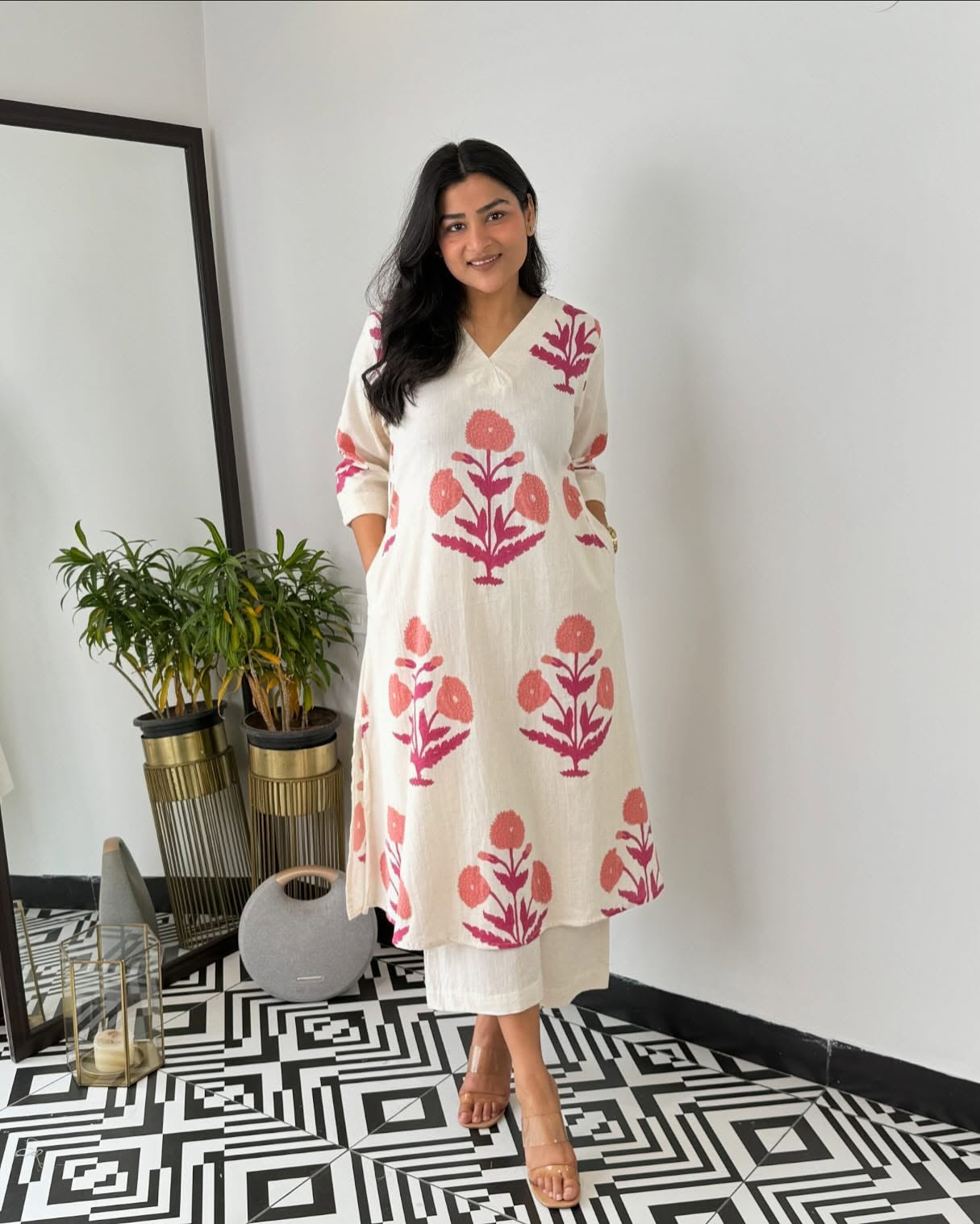 Glemrous Off White Printed Outfite For Women