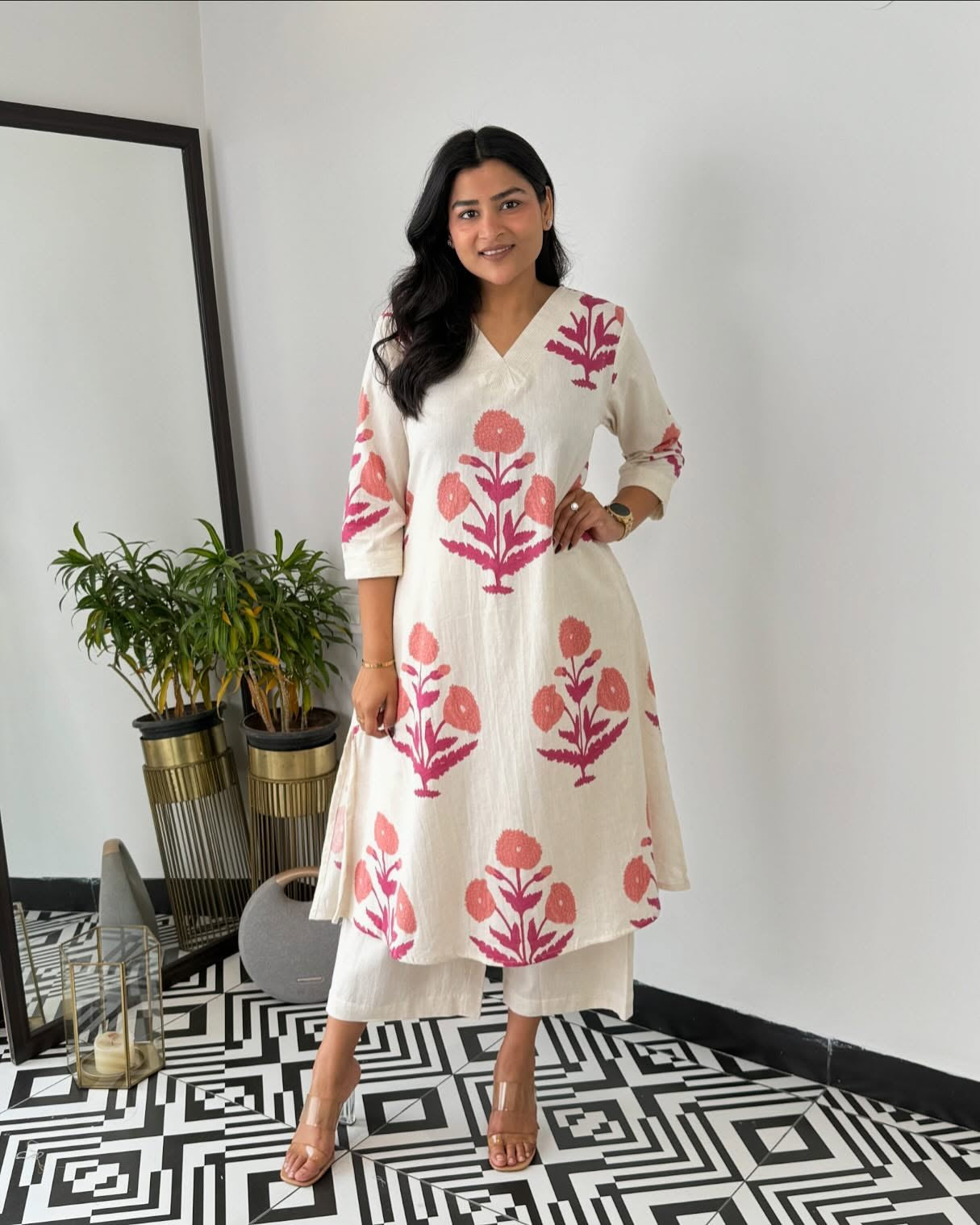 Glemrous Off White Printed Outfite For Women