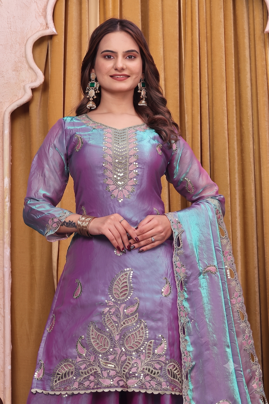 Women’s Lavender Dual-Tone Silk Embroidered Straight Kurti with Flared Skirt & Cut-Work Dupatta Set