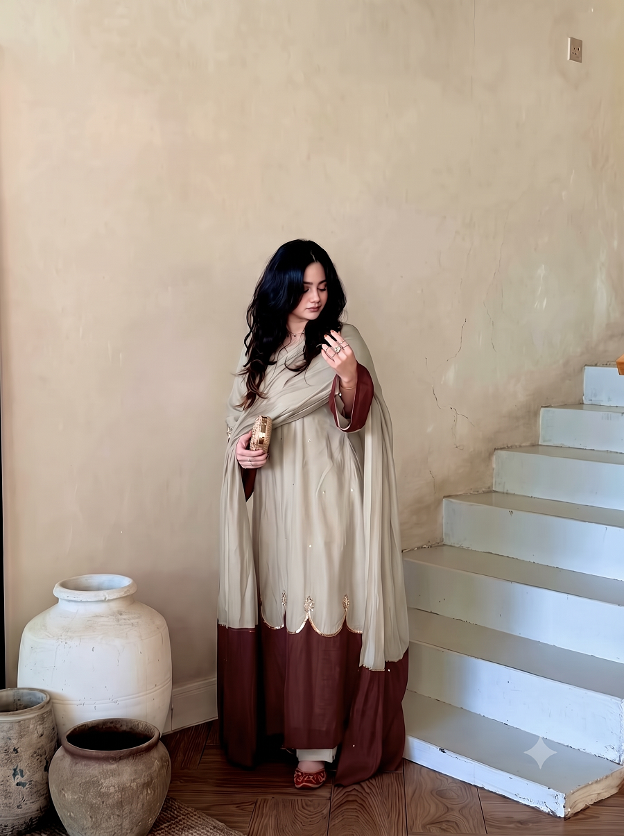 Women Designer Scalloped Kaftan Set with Mirror-Work & Bottoms