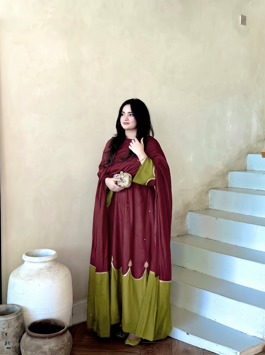 Women Designer Scalloped Kaftan Set with Mirror-Work & Bottoms
