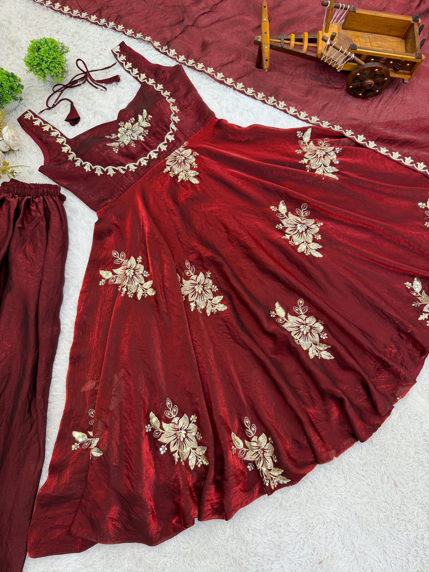 New Women's Trendy Festive Ethnic Anarkali Suit Set