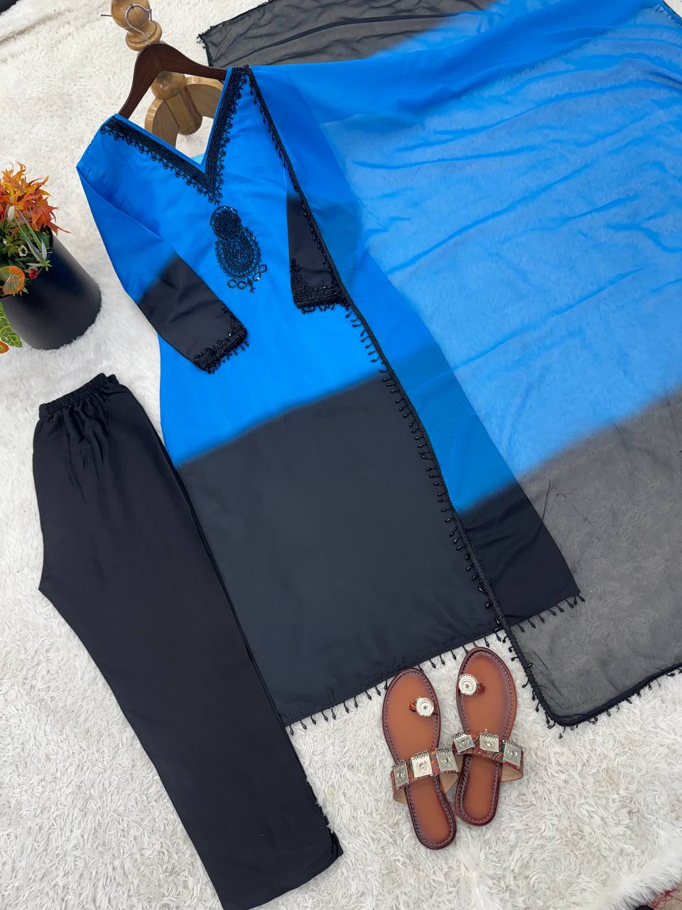 Women's New Trendy Stylish Elegant Dual-Tone Festive Suit Set