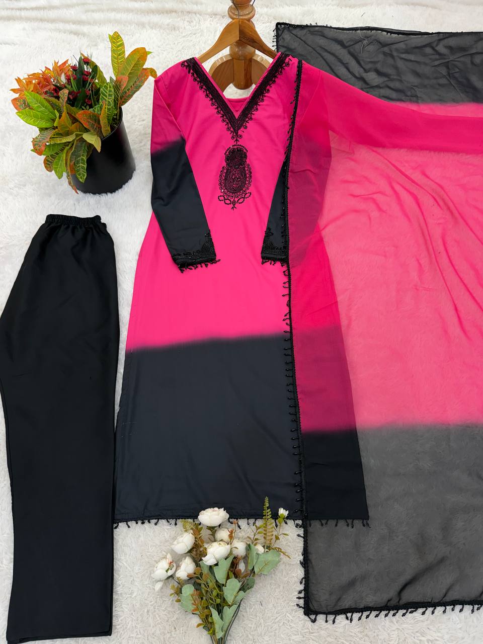 Women's New Trendy Stylish Elegant Dual-Tone Festive Suit Set
