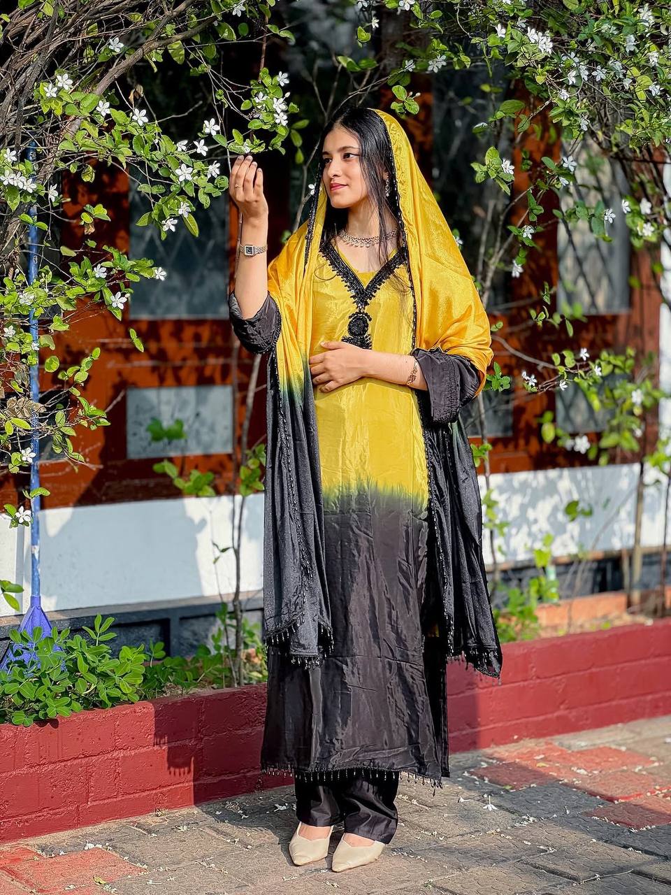 Women's New Trendy Stylish Elegant Dual-Tone Festive Suit Set