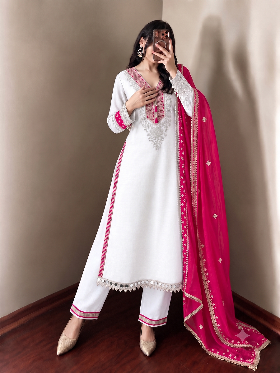 Off-White Pakistani Kurti Pant Set with Contrast Rani Dupatta