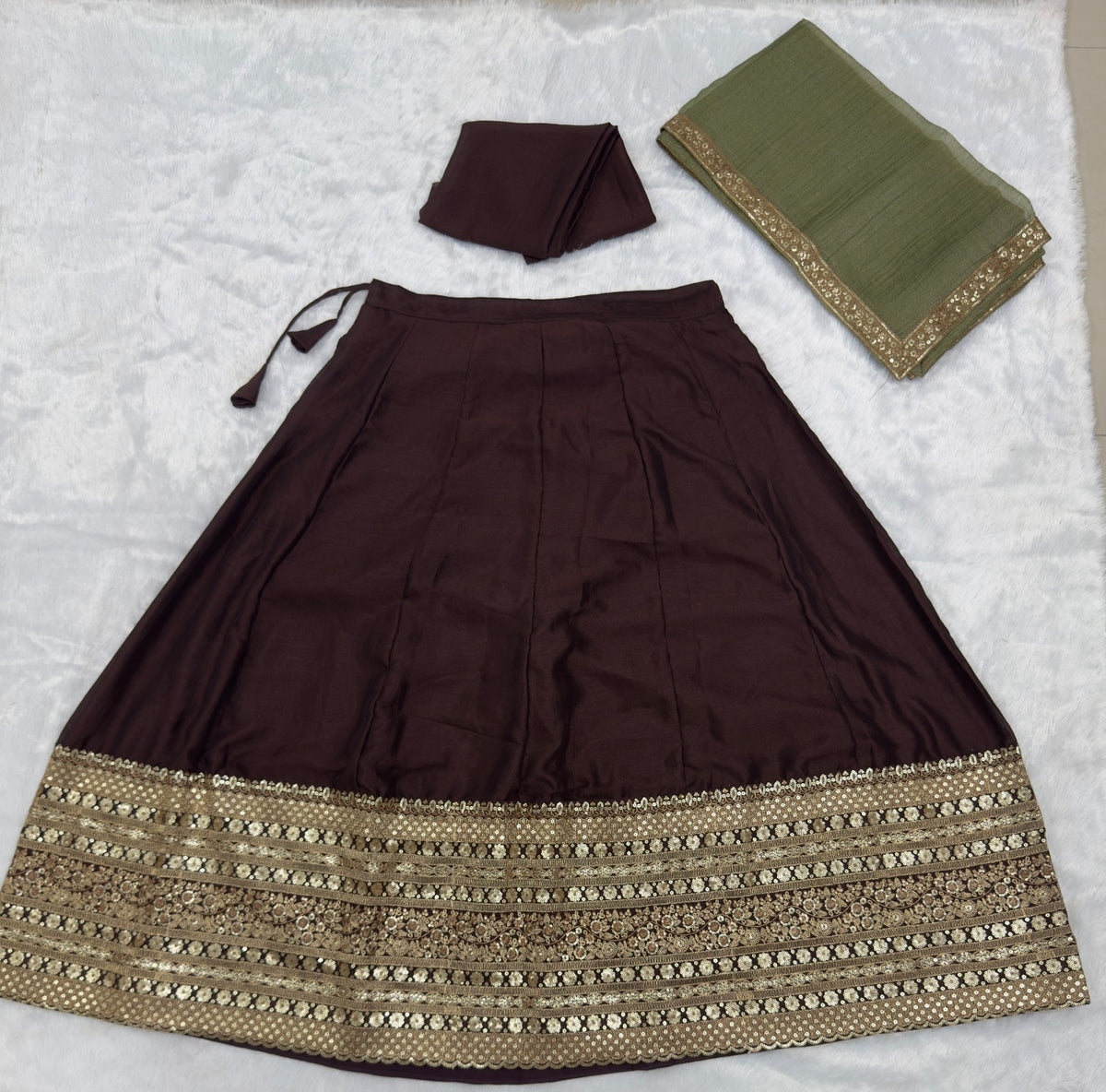 Embroidered Lehenga Choli Set with Heavy Zari Border & Crushed Dupatta Set