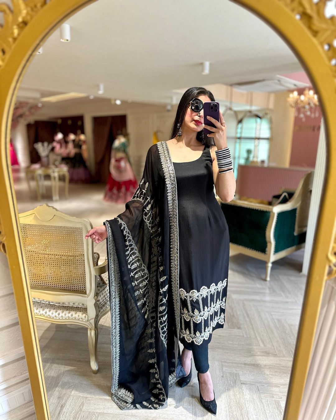 Heavy Faux Georgette Febric With Sequnce & Thred Work And Pent On Crep Febric And Dupatta