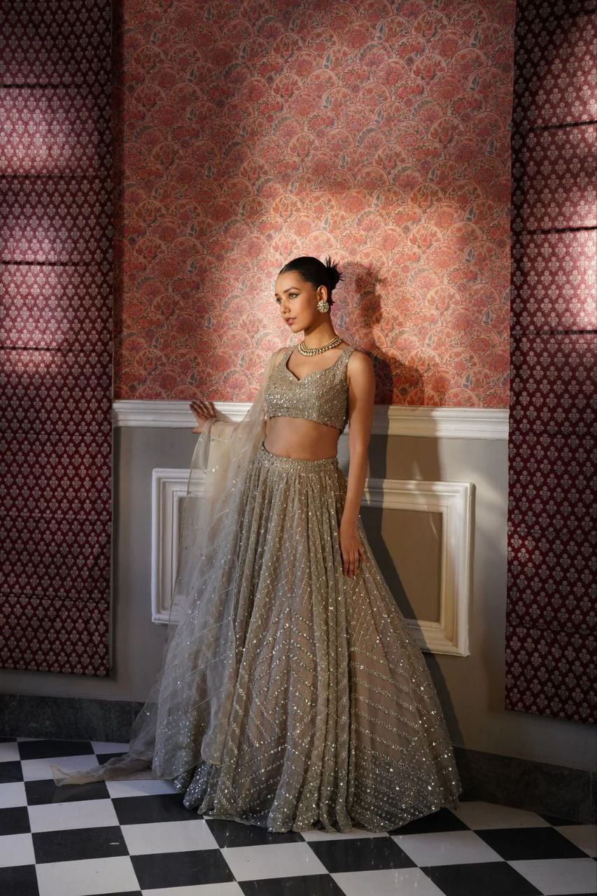 Wedding Wear Organza Silk Thread Embroidered Work Lehenga Choli