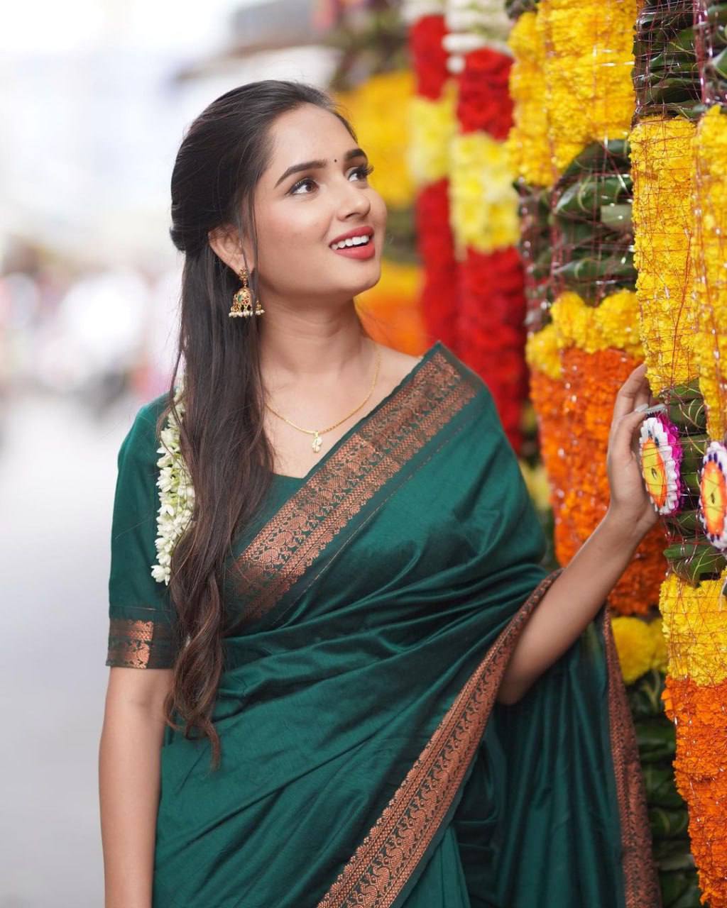 South Indian Golden Silk Jacquard Weaving  Work Saree Blouse