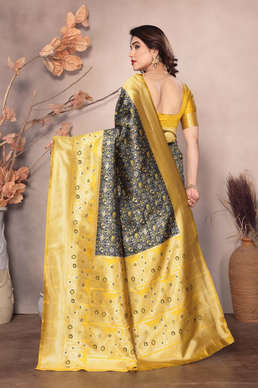 Designer Rich Pallu & Jaquard Work Saree