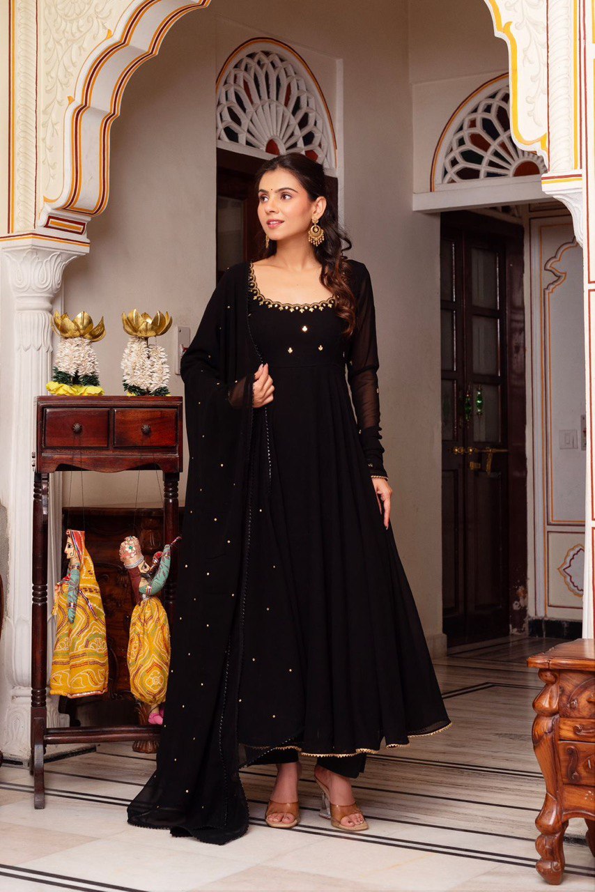 Fabulous Black Foux Georgette Gown Handwork With Lace Broder Dupatta