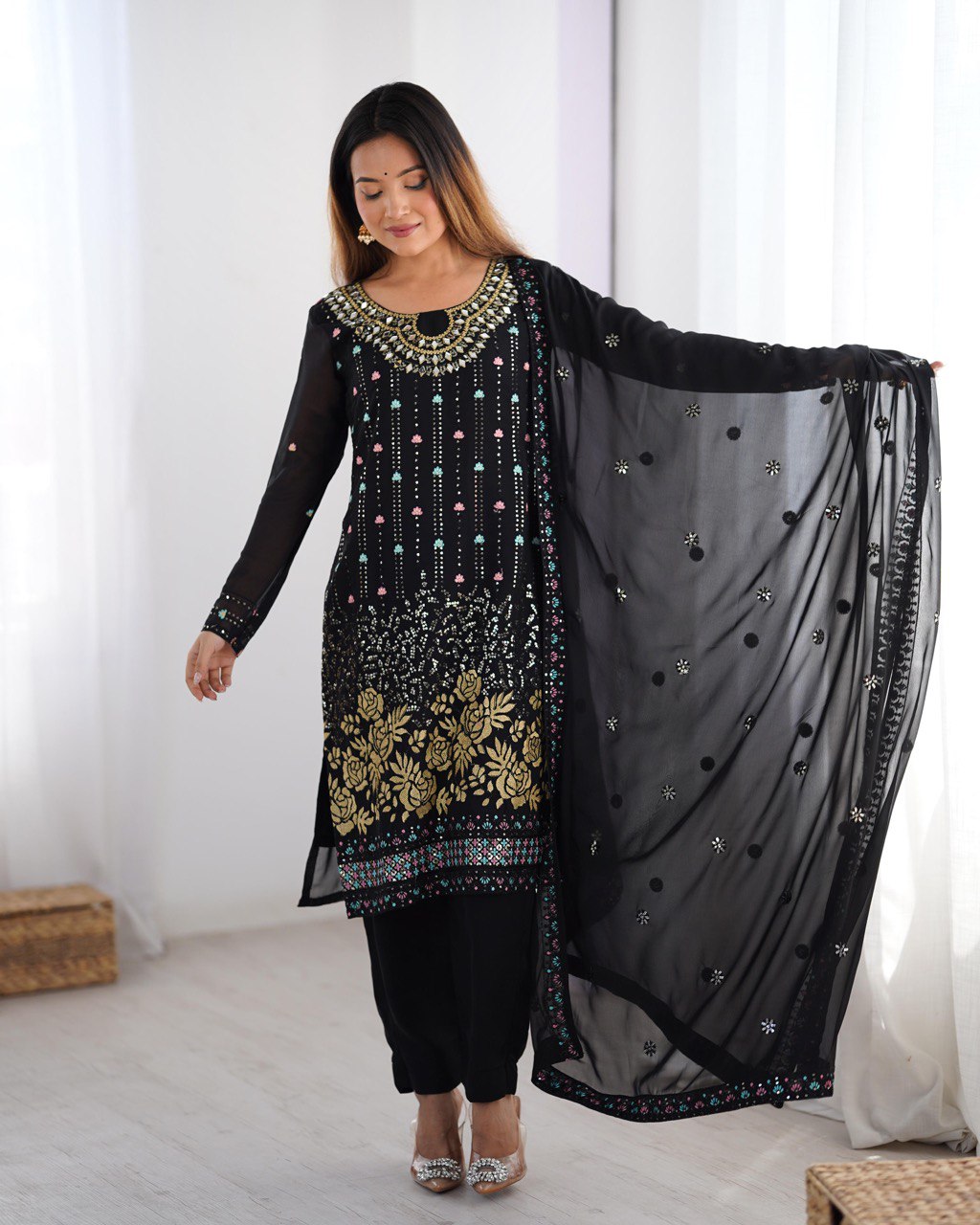 Heavy Georgette Embroidary Worked Straight Cut Suit