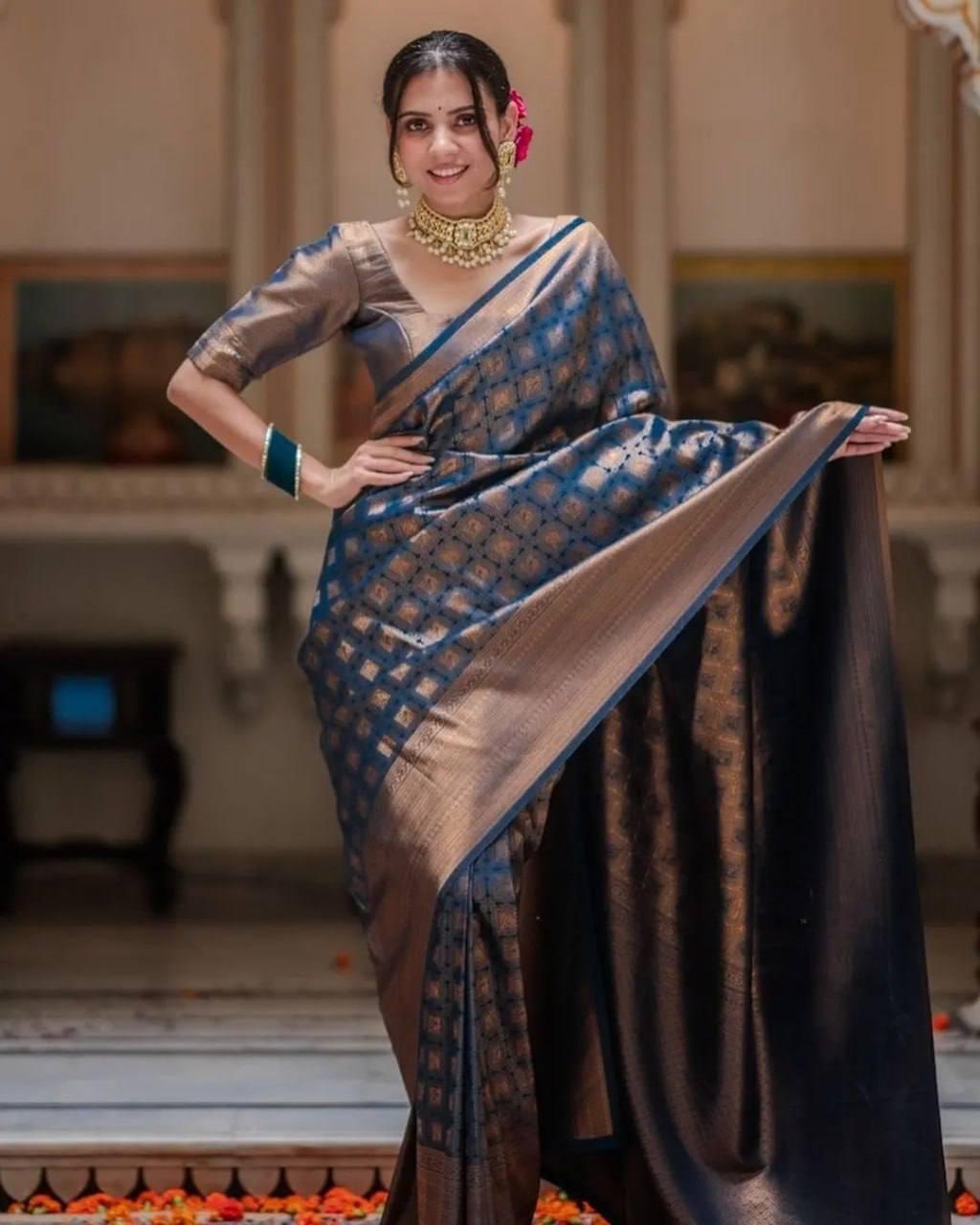Glemorous Lichi Silk Treditional Wear Jacquard Weaving Saree