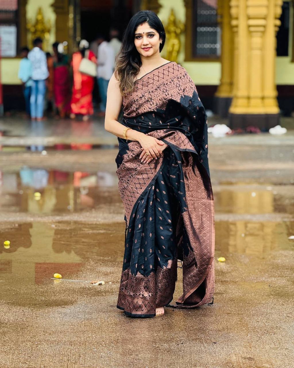 Soft Lichi Silk Dark Green Jacquard Weaving Saree With Contrast Blouse