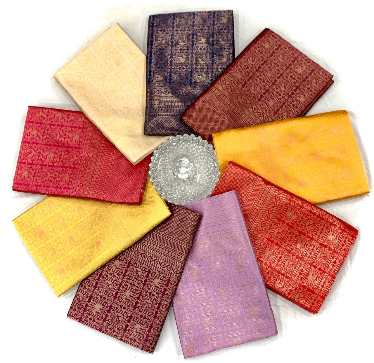Glemorous Lichi Silk Treditional Wear Jacquard Weaving Saree