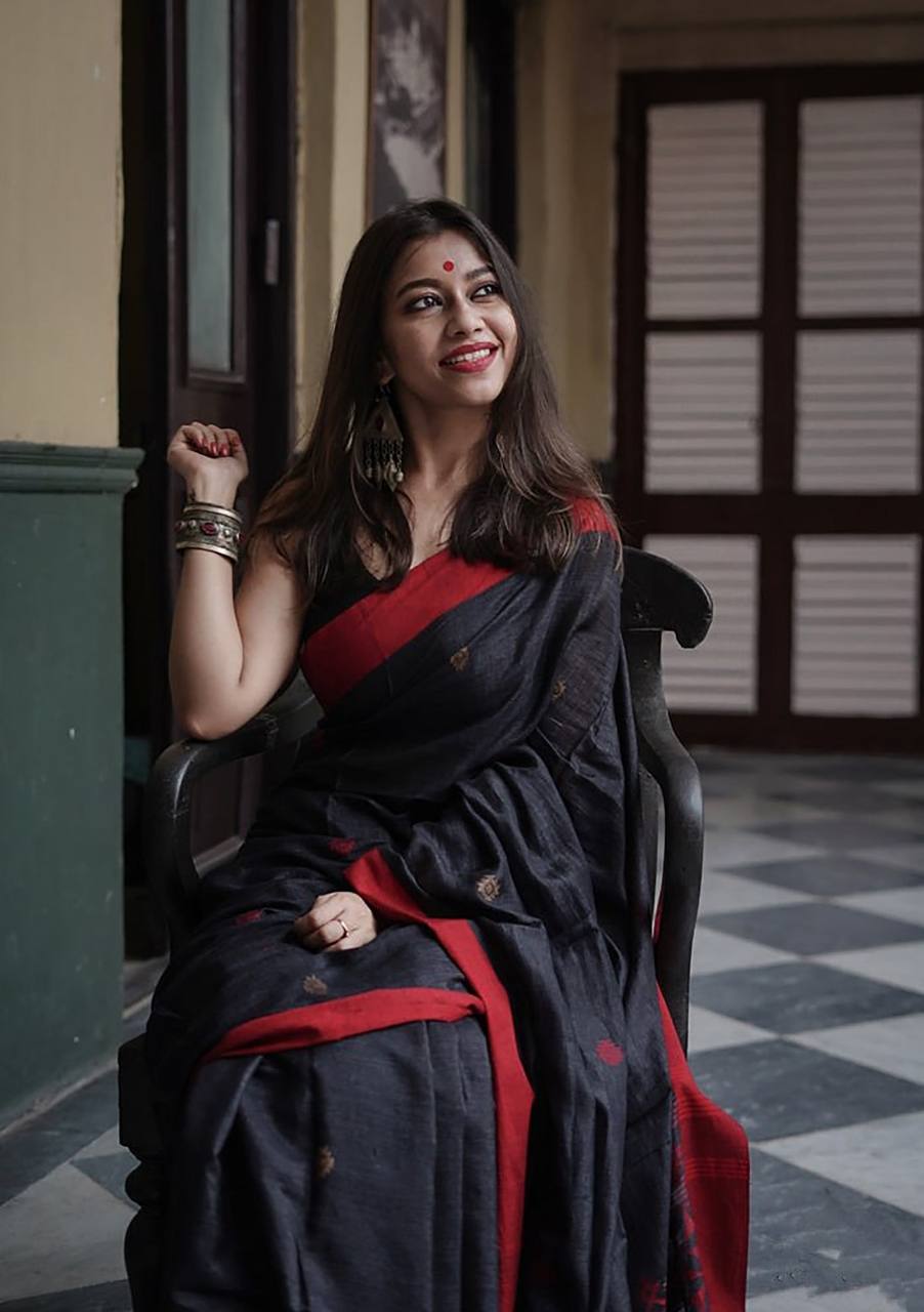 Slub Lilan Jacquard Weaving Rich Look Beautiful Saree