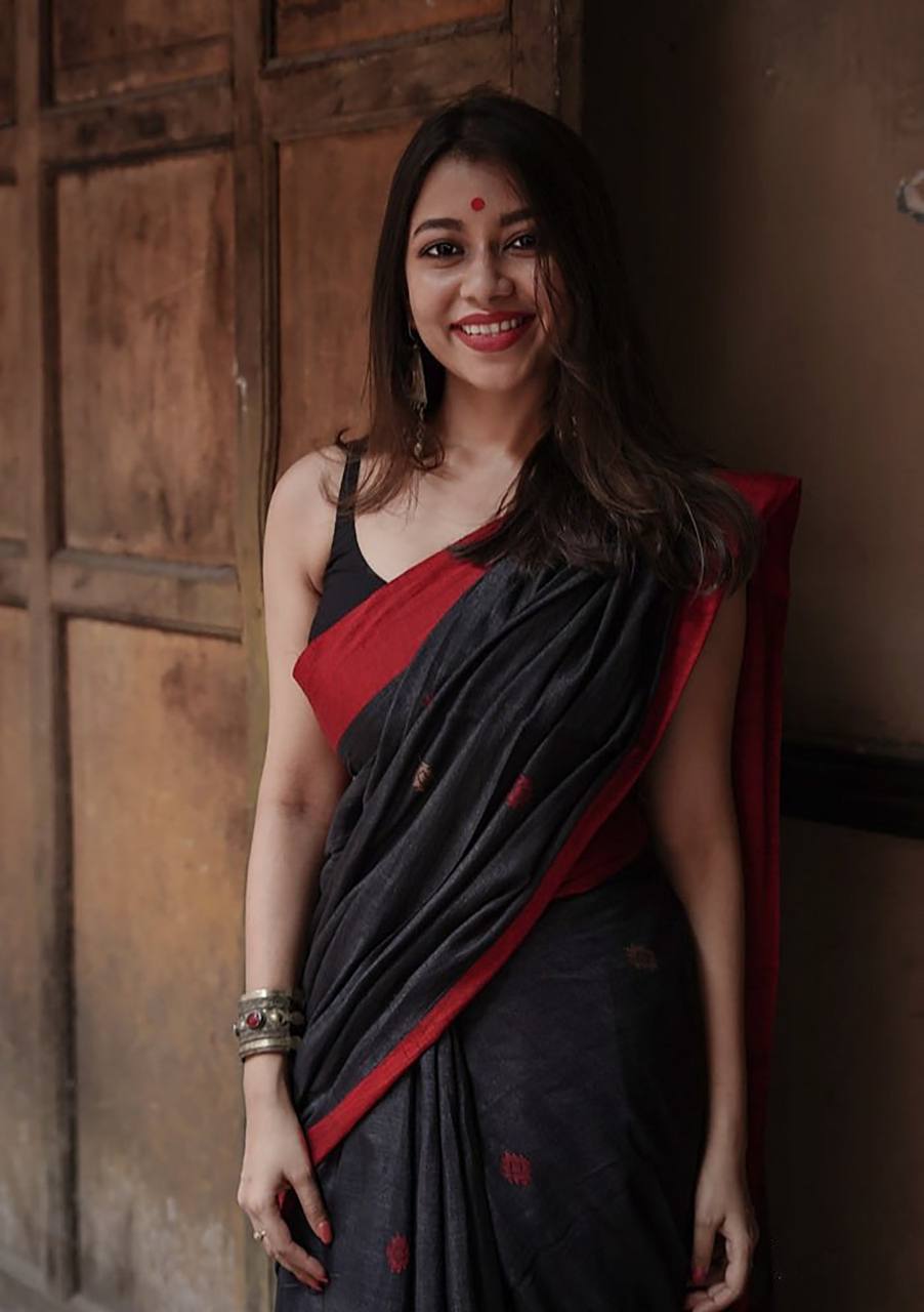 Slub Lilan Jacquard Weaving Rich Look Beautiful Saree