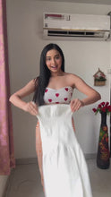 Load and play video in Gallery viewer, White Georgette Heart Shape Work Ready To Wear Saree
