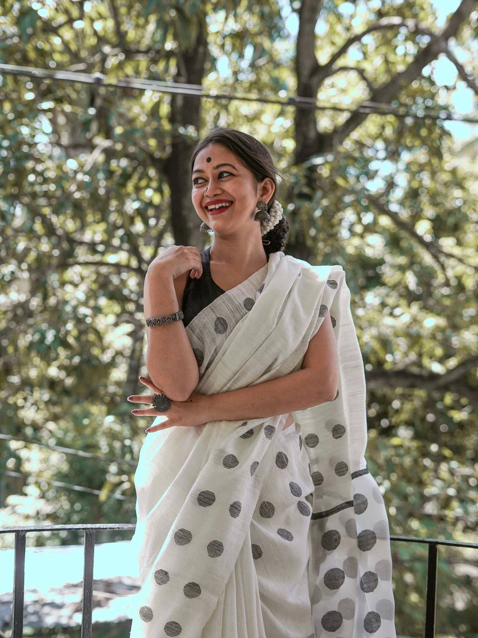 Amazing Soft Lilan Slab Jacquard Weaving Cotton Saree