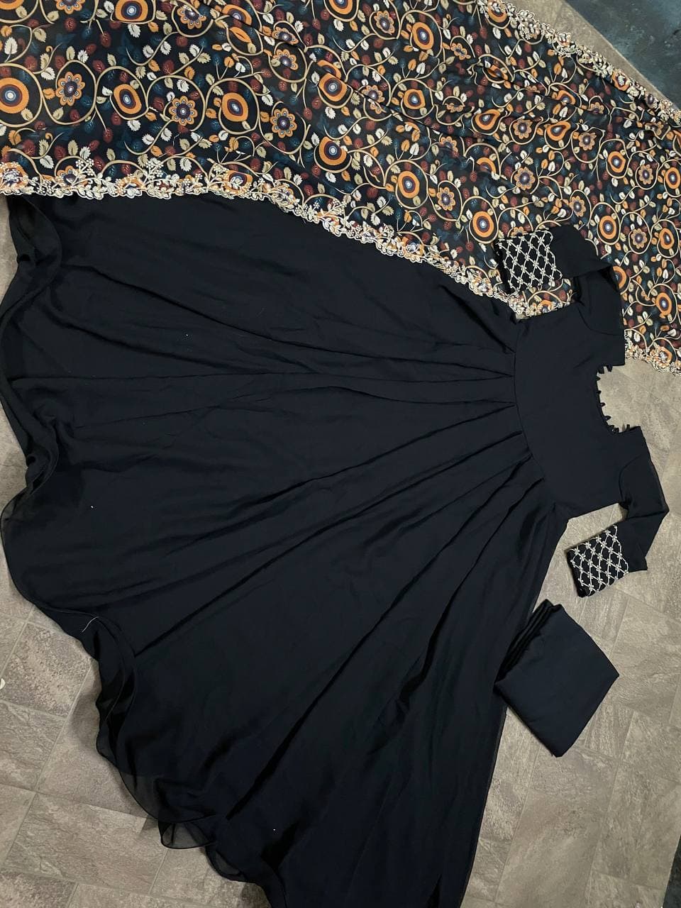 Opulent Black Color Casual Wear Georgette Embroidered Work Salwar Suit