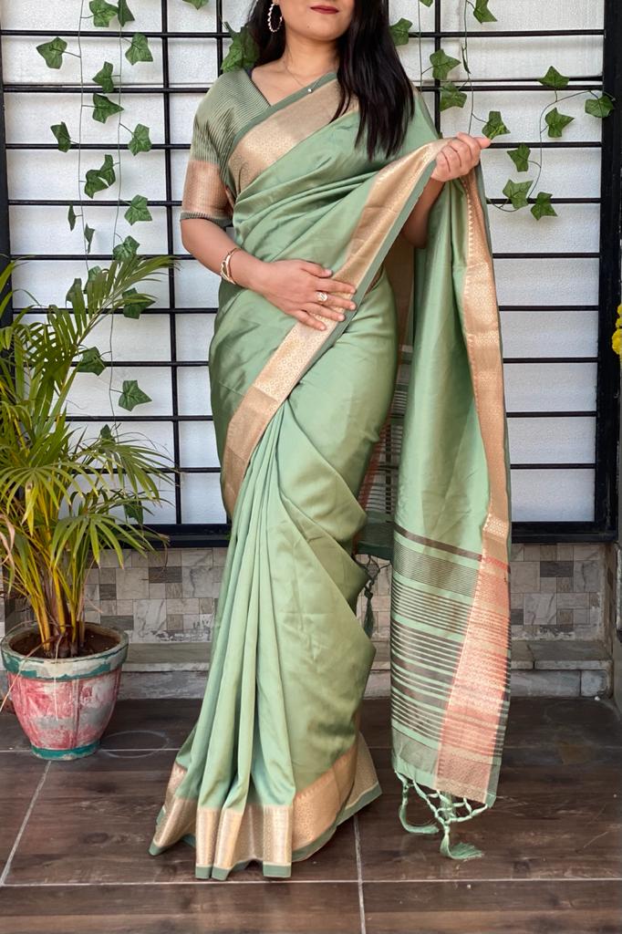 Fashionable Green Color Designer Kanjivaram Silk Jacquard Work Saree Blouse