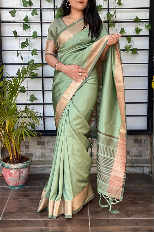 Fashionable Green Color Designer Kanjivaram Silk Jacquard Work Saree Blouse